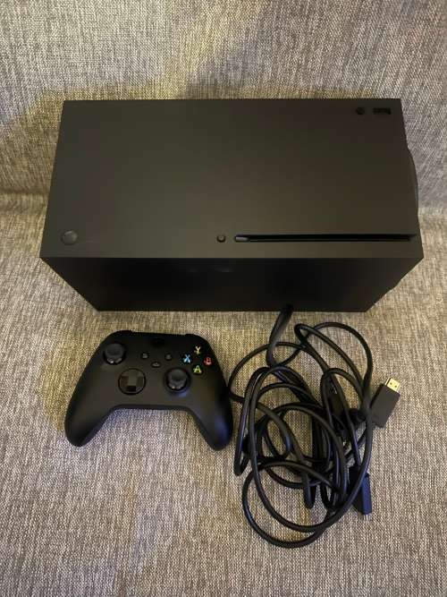 X BOX ONE  SERIES X 1TB SSD 1 CONTROLLER MINT AS NEW CONDITION