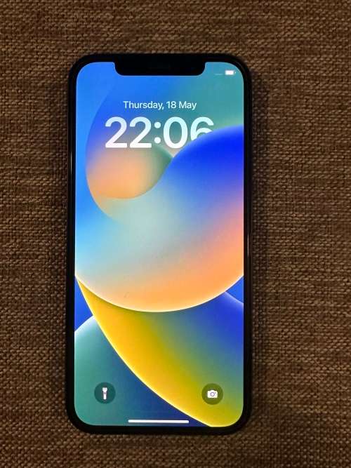 I PHONE 12  64 GB 90% BATTERY HEALTH MINT