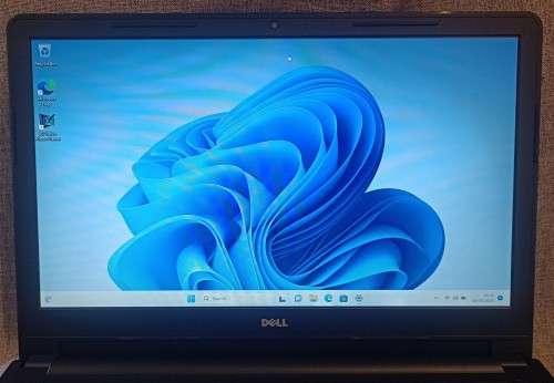 Dell Inspiron 3558, Nvidia 920m GPU, Intel i5-5200U@2.2GHz, 8GBH RAM, 1TB HDD, 15.6` HD Display