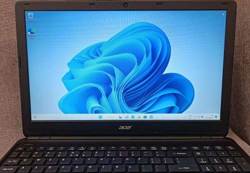 Acer Aspire E-1-572, Intel i5-4200U@1.6GHz, 8GB RAM, 1TB HDD, DVD-RW, 15.6` HD Display, Win11