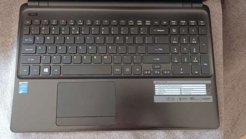 Acer Aspire E-1-572, Intel i5-4200U@1.6GHz, 8GB RAM, 1TB HDD, DVD-RW, 15.6` HD Display, Win11