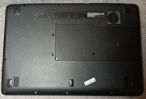 Acer Aspire ES1-572, Intel i5-7200U@2.5GHz, 8GB RAM, 480GB SSD, 15.6` HD Display, Windows 11