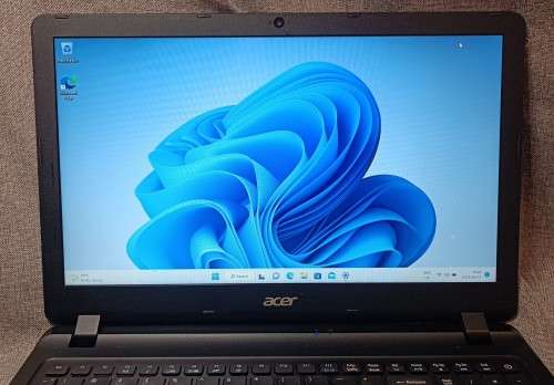 Acer Aspire ES1-572, Intel i5-7200U@2.5GHz, 8GB RAM, 480GB SSD, 15.6` HD Display, Windows 11