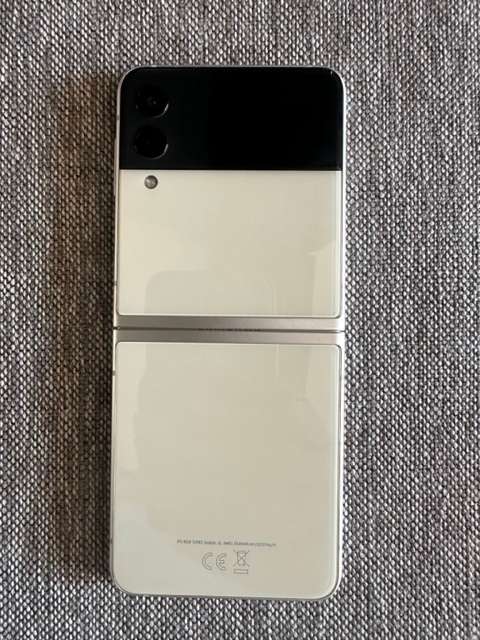 Samsung Galaxy Z Flip 3 5G {256GB, Dual   Sim,Cream }