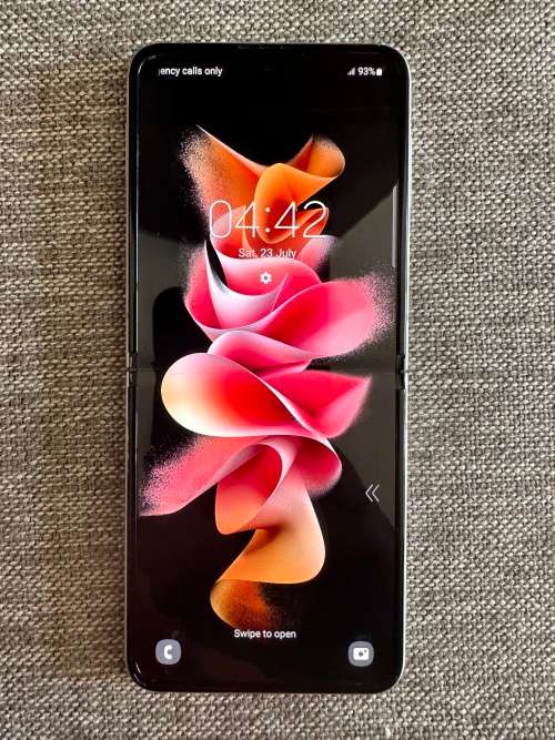 Samsung Galaxy Z Flip 3 5G {256GB, Dual   Sim,Cream }