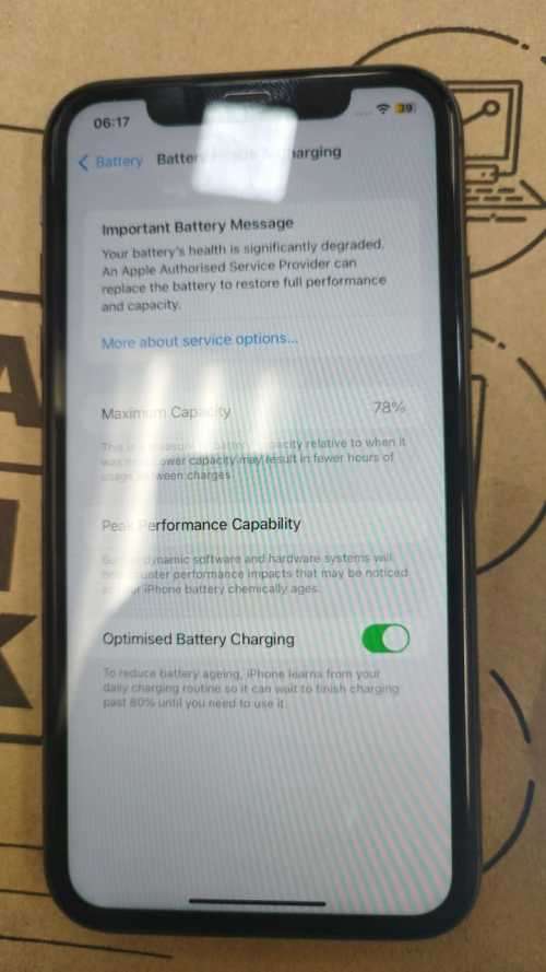 I PHONE 11 64GB 78% BATT HEALTH