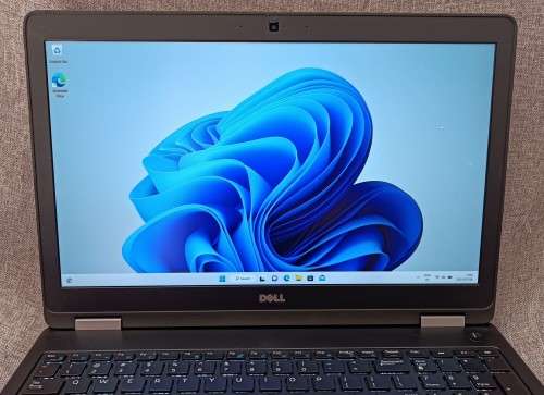 Dell Latitude E5570, Radeon R7-M370 GPU, i7-6820HQ@2.7GGHz, 16GB RAM, 256GB m.2 SSD,15` FHD Display