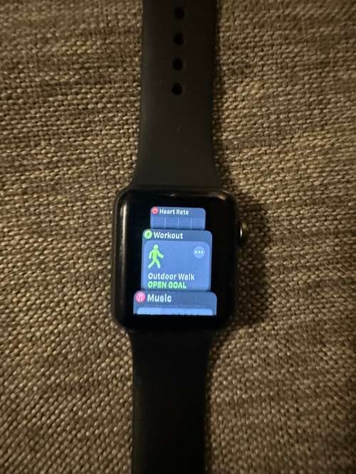 APPLE WATCH SERIES 3 38MM GPS MINT AS NEW