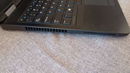 Dell Latitude E5570, Radeon R7-M370 GPU, i7-6820HQ@2.7GGHz, 16GB RAM, 256GB m.2 SSD,15` FHD Display