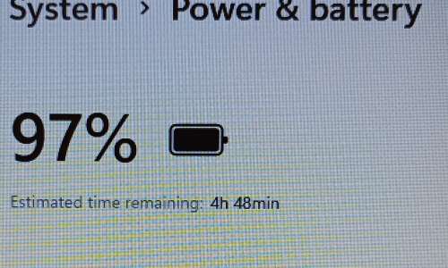 New Battery - Dell Vostro 15-3568, Intel i5-7200U@2.5GHz, 8GB RAM, 250GB SSD, 15` HD Display, Win11