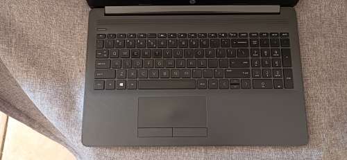 HP 255 G7, AMD Ryzen 3 3200U@2.6GHz, Radeon Vega Gfx, 8GB RAM, 256GB SSD, 15` HD Display, Win11