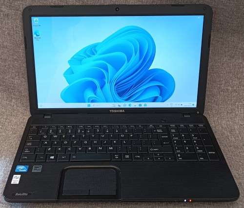 Toshiba Satellite C850-F0151, Intel Celeron 1000M@1.8GHz, 8GB RAM, 128 GB SSD, 15` HD Display