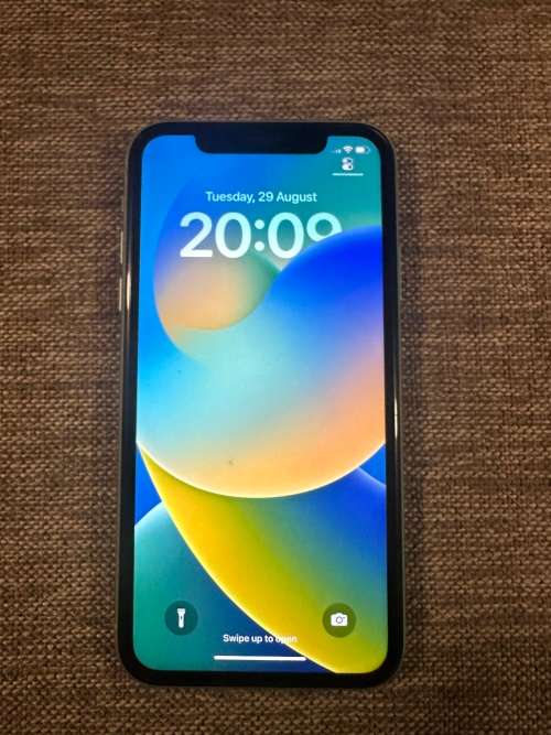 I PHONE 11 PRISTINE CONDITION 256GB 87% BATT HEALTH