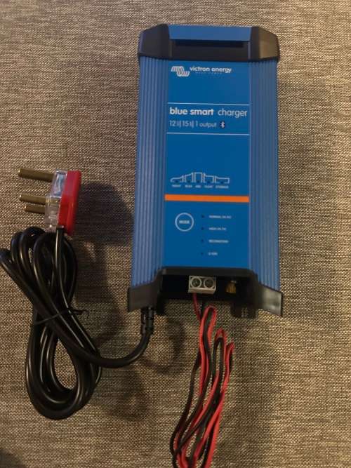 Victron Blue Smart Ip22 Charger 12 15 + Dc Connector Mint as New