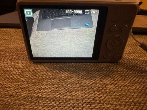 Samsung ST Series ST77 16.1 MP Digital Camera Mint Condition