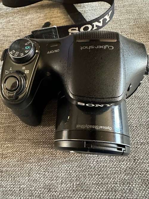 Sony Cybershot DSC-H200 Black 20.1MP 26X Optical SteadyShot image stabilization Digital Camera