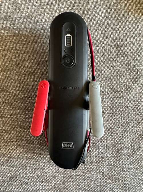 DEFA Smart Charge 8A Portable Battery Charger