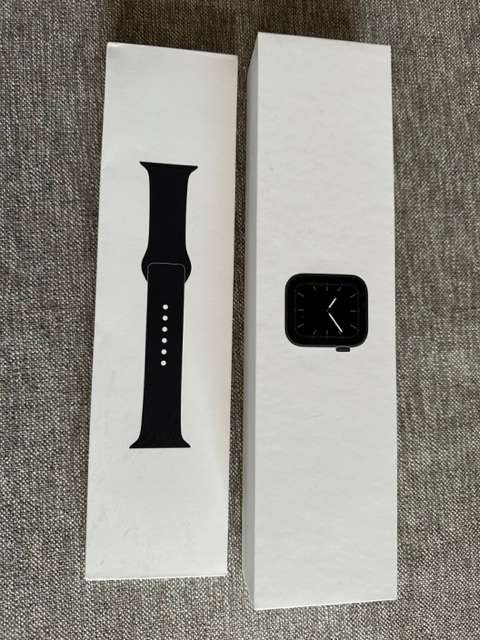 APPLE WATCH SERIES 5 44MM GPS MODEL A2093