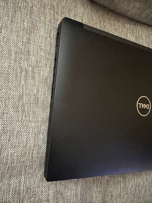 **BARGAIN BUY**DELL LATITUDE 7490 TOUCHSCREEN 8th GEN i5, 16GB RAM, 520GB SSD, FHD-GRAB IT@R4999!