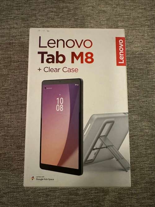LENOVO TAB M8 4THNGEN  WIFI + LTE +CLEAR CASE MINT CONDITIOIN