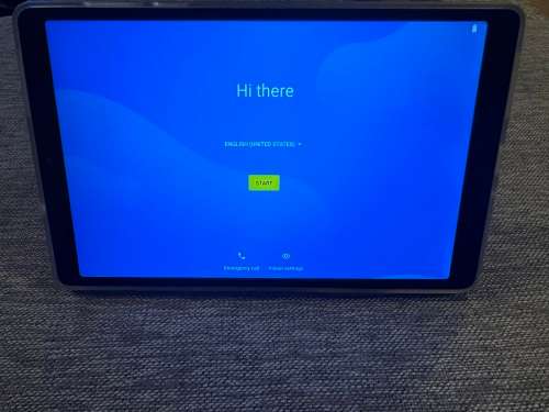 LENOVO TAB M8 4THNGEN  WIFI + LTE +CLEAR CASE MINT CONDITIOIN