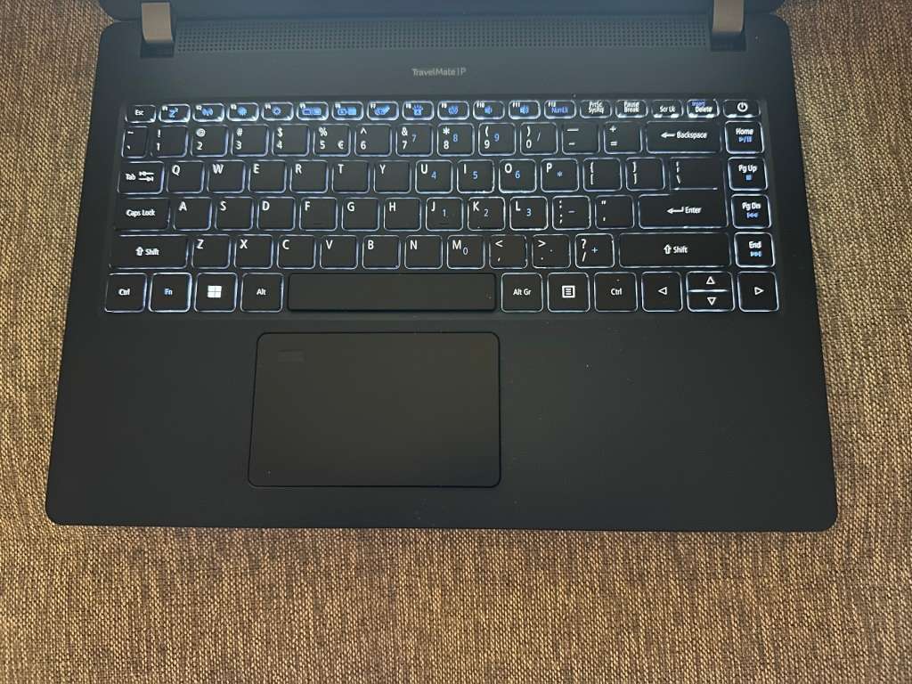 Acer TravelMate P214-53, 11th Gen i7-1165G, 16GB RAM, 512GB NVMe SSD, 14` FHD Display, LTE Mint