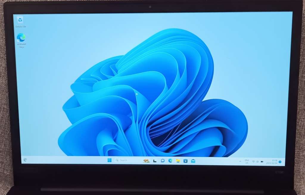 Lenovo Thinkpad E590, 8th Gen Intel i5-8265U@1.8GHz, 16GB RAM, 256GB NVMe SSD, 15` FHD Display,