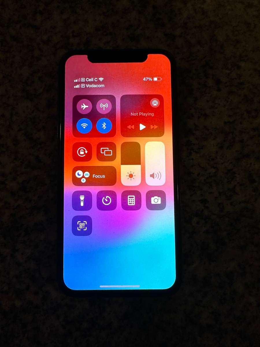 I PHONE 11 PRO  256 GB 75% BATTERY HEALTH PHYSICAL DUAL SIM  PLIZ READ