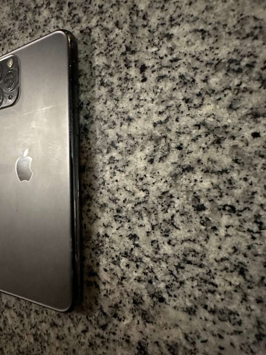 I PHONE 11 PRO  256 GB 75% BATTERY HEALTH PHYSICAL DUAL SIM  PLIZ READ