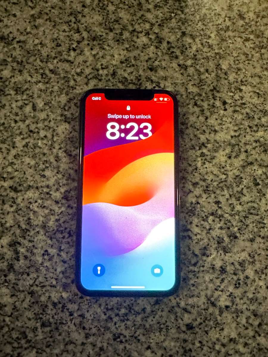 I PHONE 11 PRO  256 GB 75% BATTERY HEALTH PHYSICAL DUAL SIM  PLIZ READ