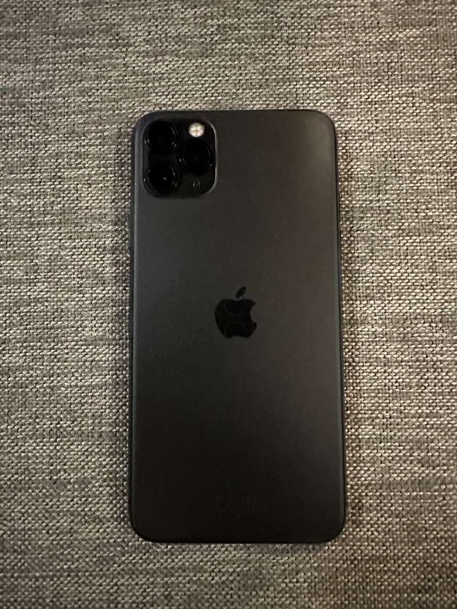 I PHONE 11 PRO MAX 256GB NEW BATT MINT CONDITION PLIZ READ