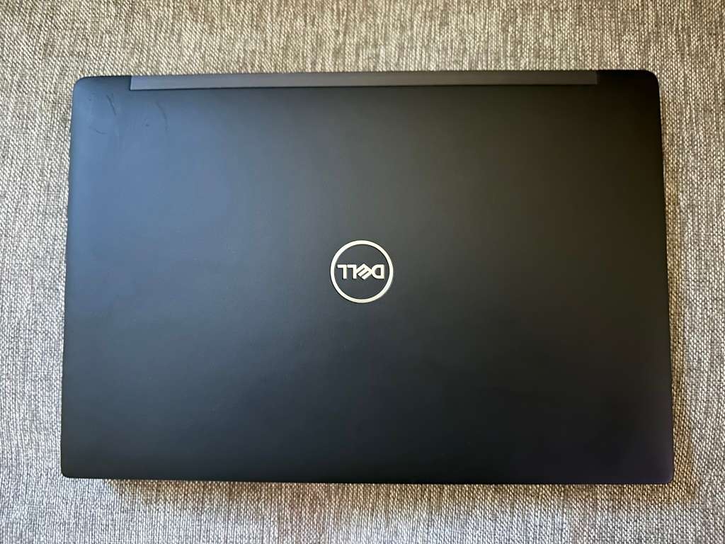 DELL 7390 I5 8TH GEN 16GB RAM 256GBSSD FHD DISPLAY