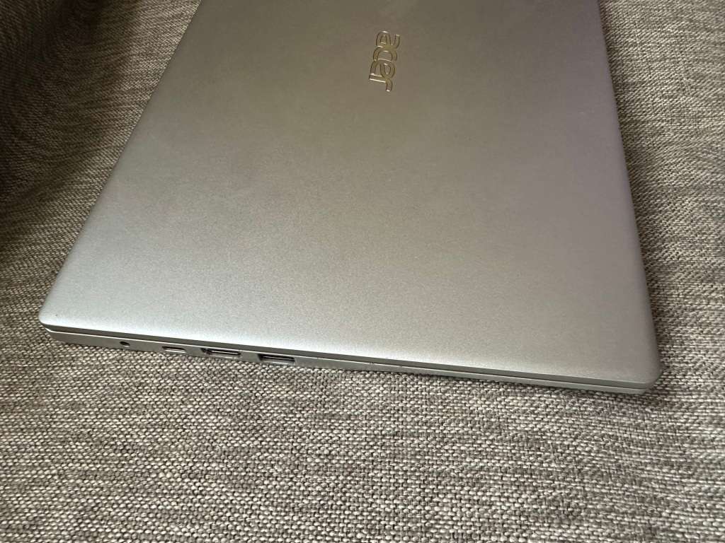 ACER SWIFT 3 CORE  I5 11TH GEN IRIS XE GRAPHICS 8GBNRAM 512GBSSD HDR DISPLAY PLEASE READ