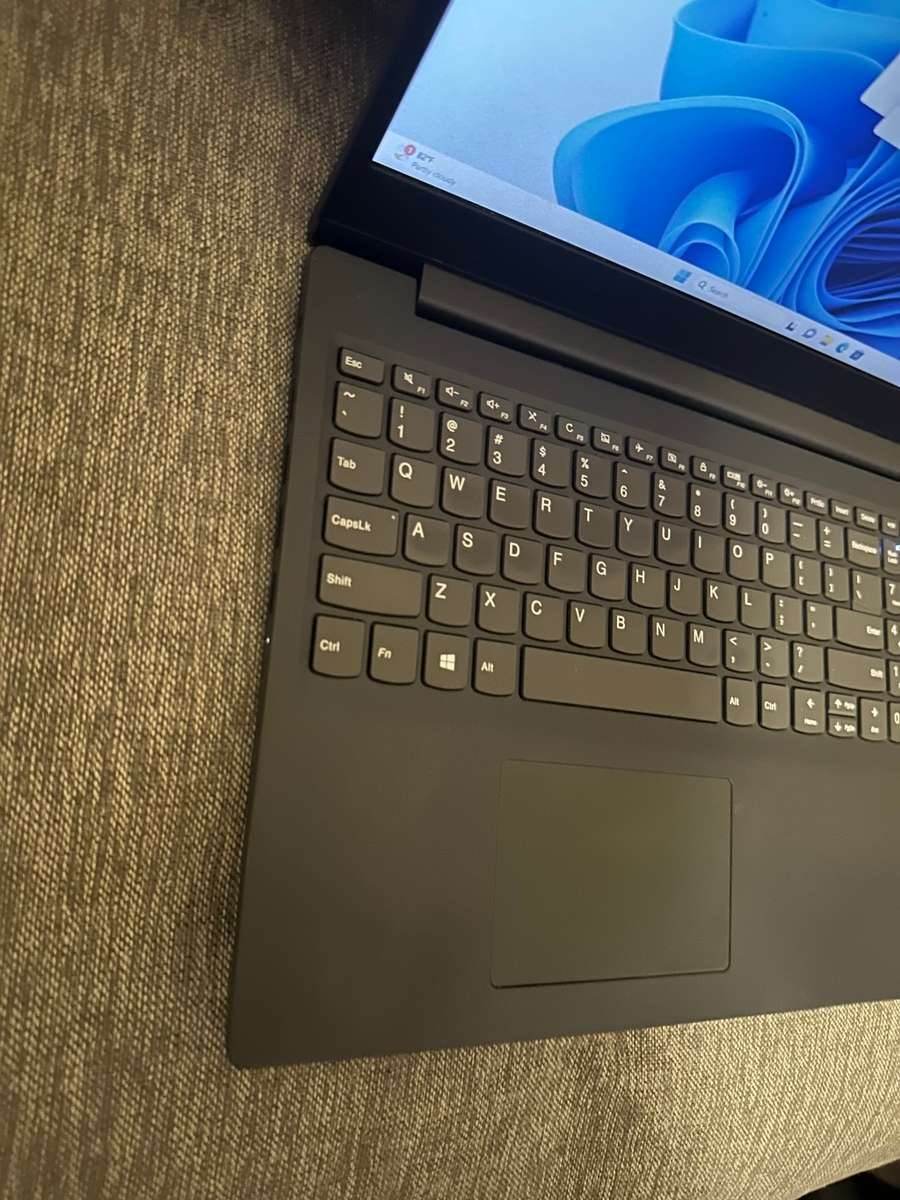 LENOVO V15-IIL CORE I5 10TH GEN 20GB RAM 512GBSSD HDR DISPLAY