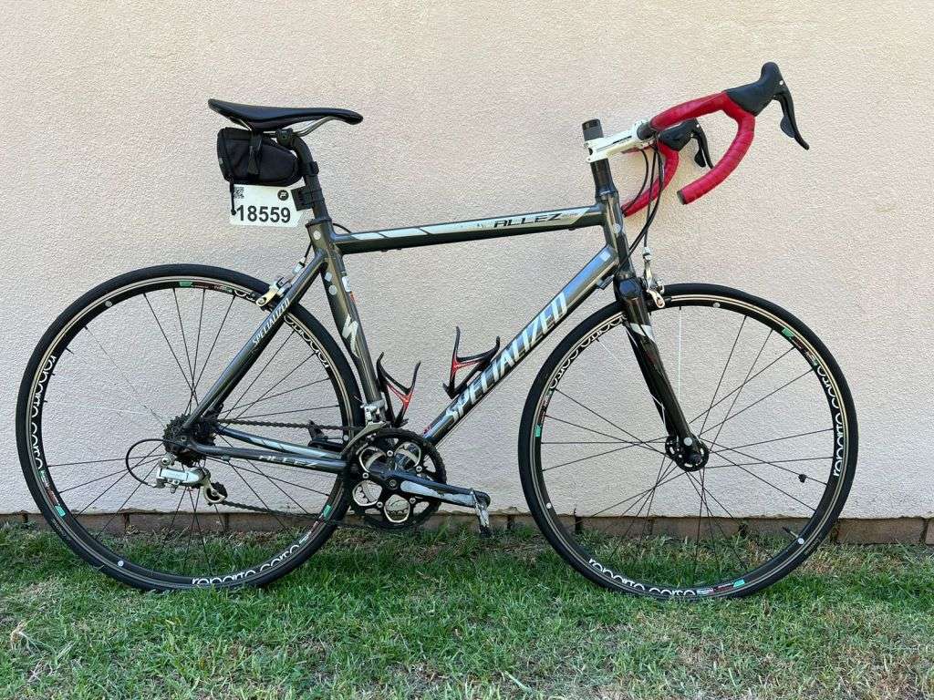 Specialized Allez elite  bicycle 56CM) good condition