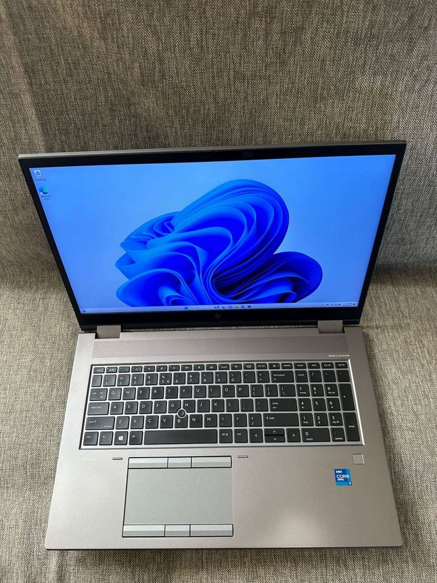 HP Zbook Fury 17 G8 Mobile Workstation   Core i7-11800H / 17.3 FHD / 16GB RAM / 1TB SSD  LTE