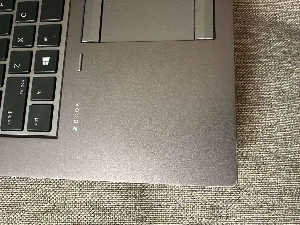 HP Zbook Fury 17 G8 Mobile Workstation   Core i7-11800H / 17.3 FHD / 16GB RAM / 1TB SSD  LTE