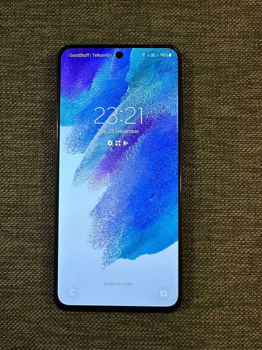 SAMSUNG S21 FE 5G DUAL SIM 6GB RAM 128GB