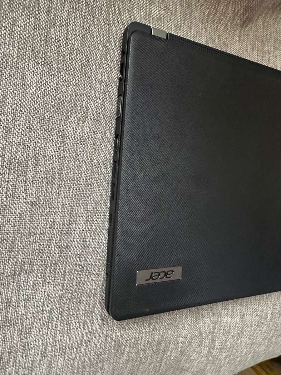 Acer TravelMate P214-53, 11th Gen i7-1165G, 16GB RAM, 512GB NVMe SSD, 14` FHD Display, LTE Mint