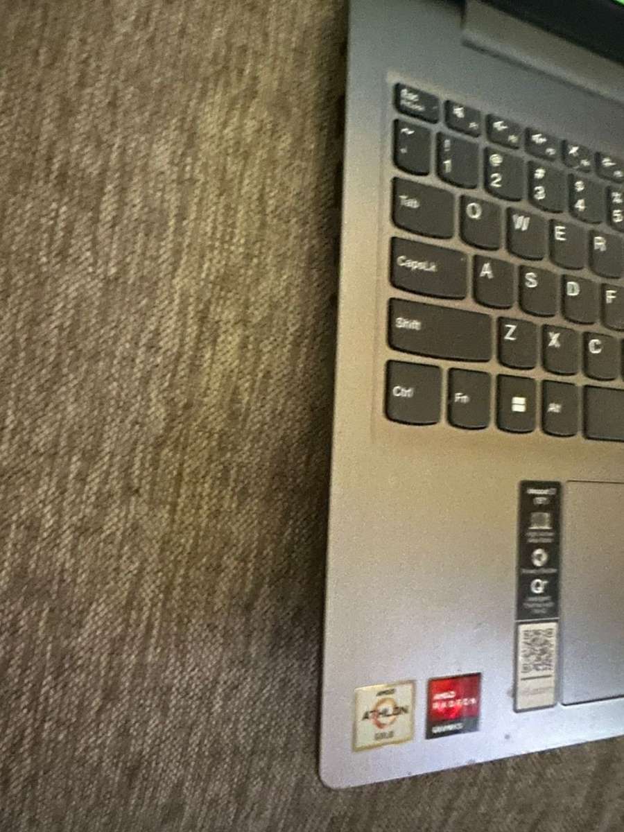 Lenovo IdeaPad 3 15ADA6 15.6-inch HD Laptop - AMD Athlon Gold 8gb Ram 256gbssd