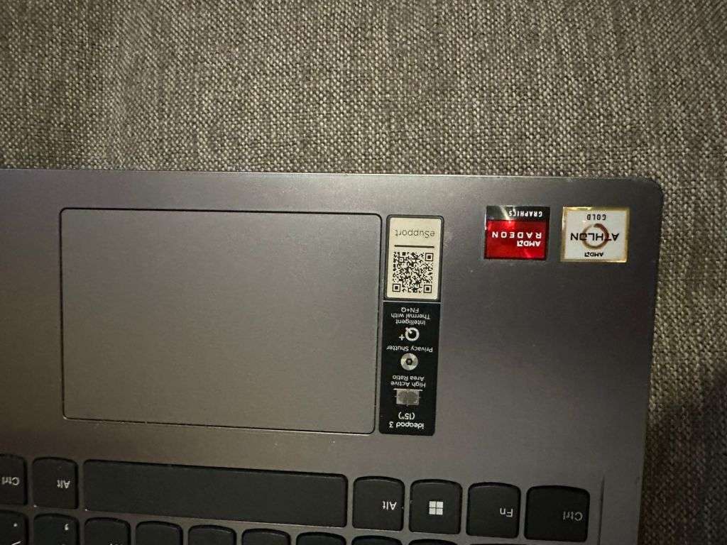 Lenovo IdeaPad 3 15ADA6 15.6-inch HD Laptop - AMD Athlon Gold 8gb Ram 256gbssd