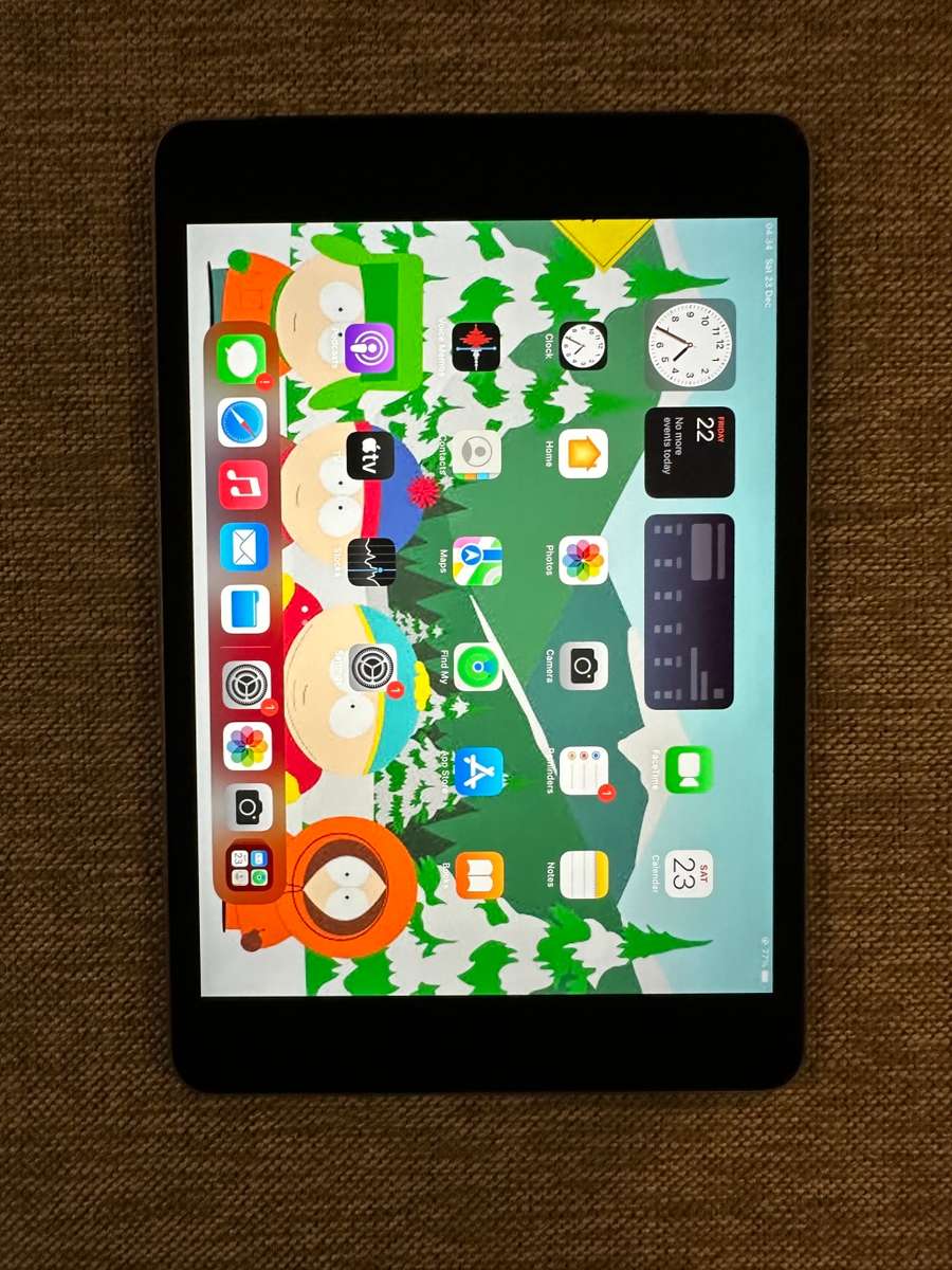 IPAD MINI 4  MODEL A1550 WIFI AND 4G 128GB