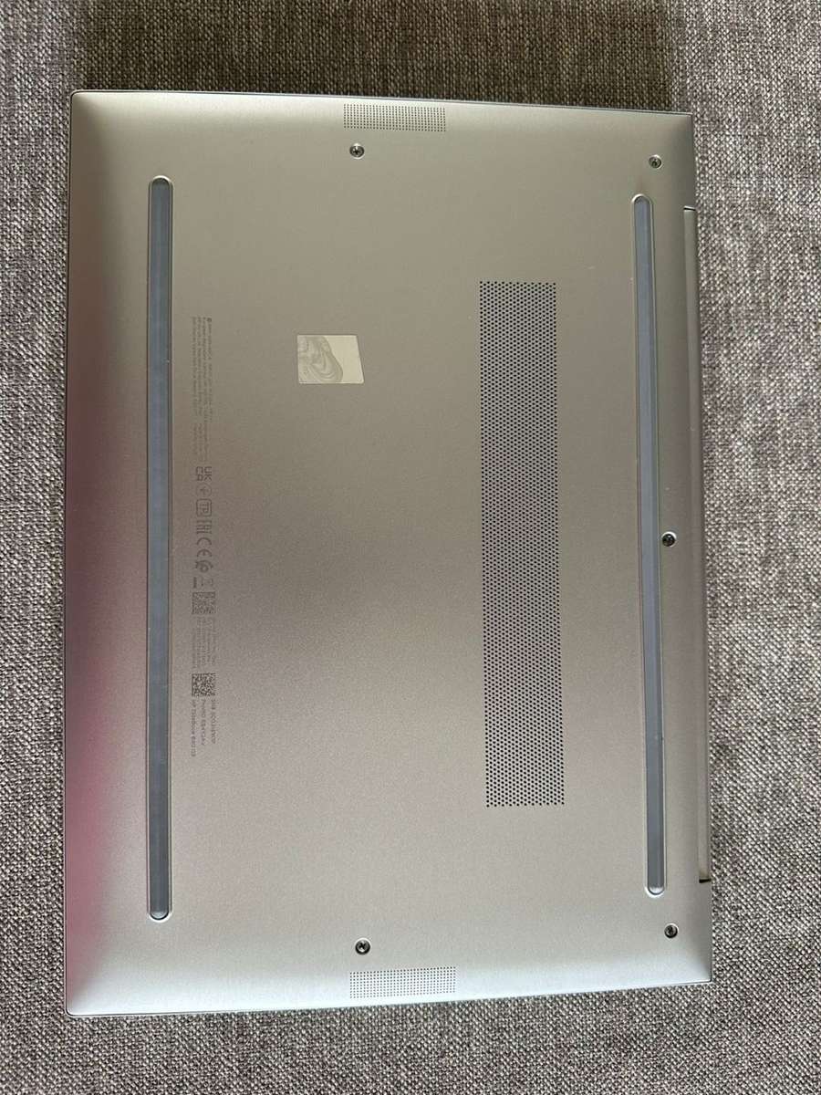 HP EliteBook 840G9, 12th Gen i5 V PRO   16GB RAM, 256GB  SSD Intel Iris Xe Graphics LTE Mint