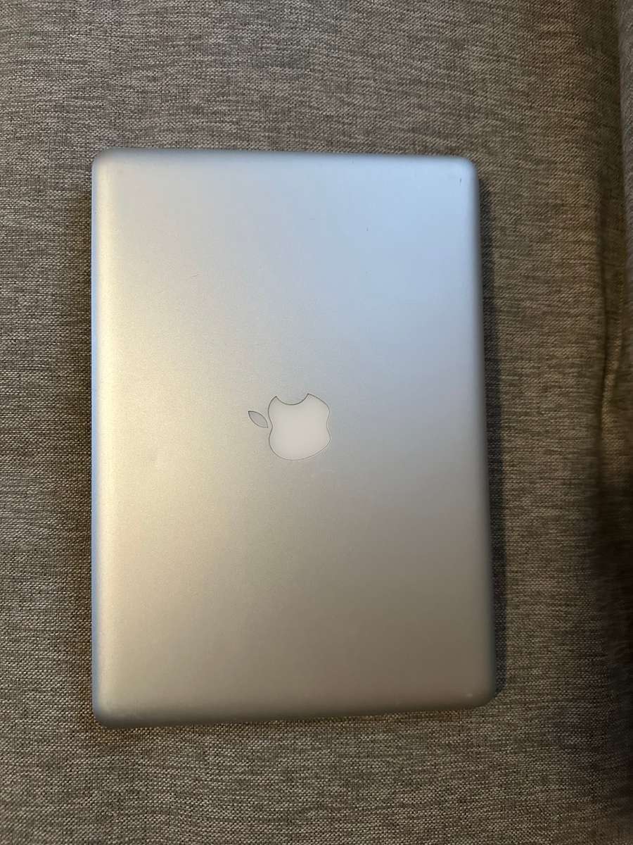 MACBOOK PRO 2012 CORE I7 13 INCH 8GB RAM 500GBHDD