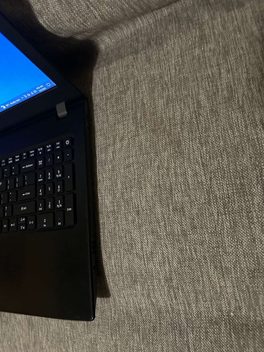 ACER ASPIRE E5-575 CORE I7 7TH GEN 8GB RAM 256GB SSD