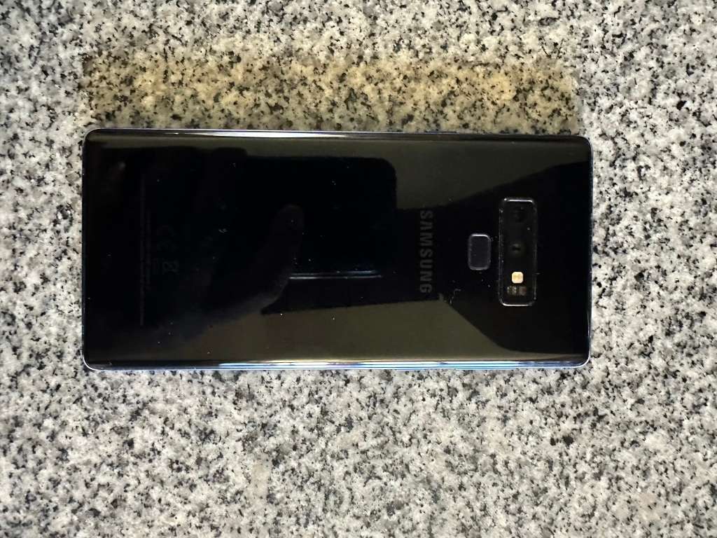Samsung Note 9, 6GB RAM, 128Gb storage, dual  SIM with stylus pen