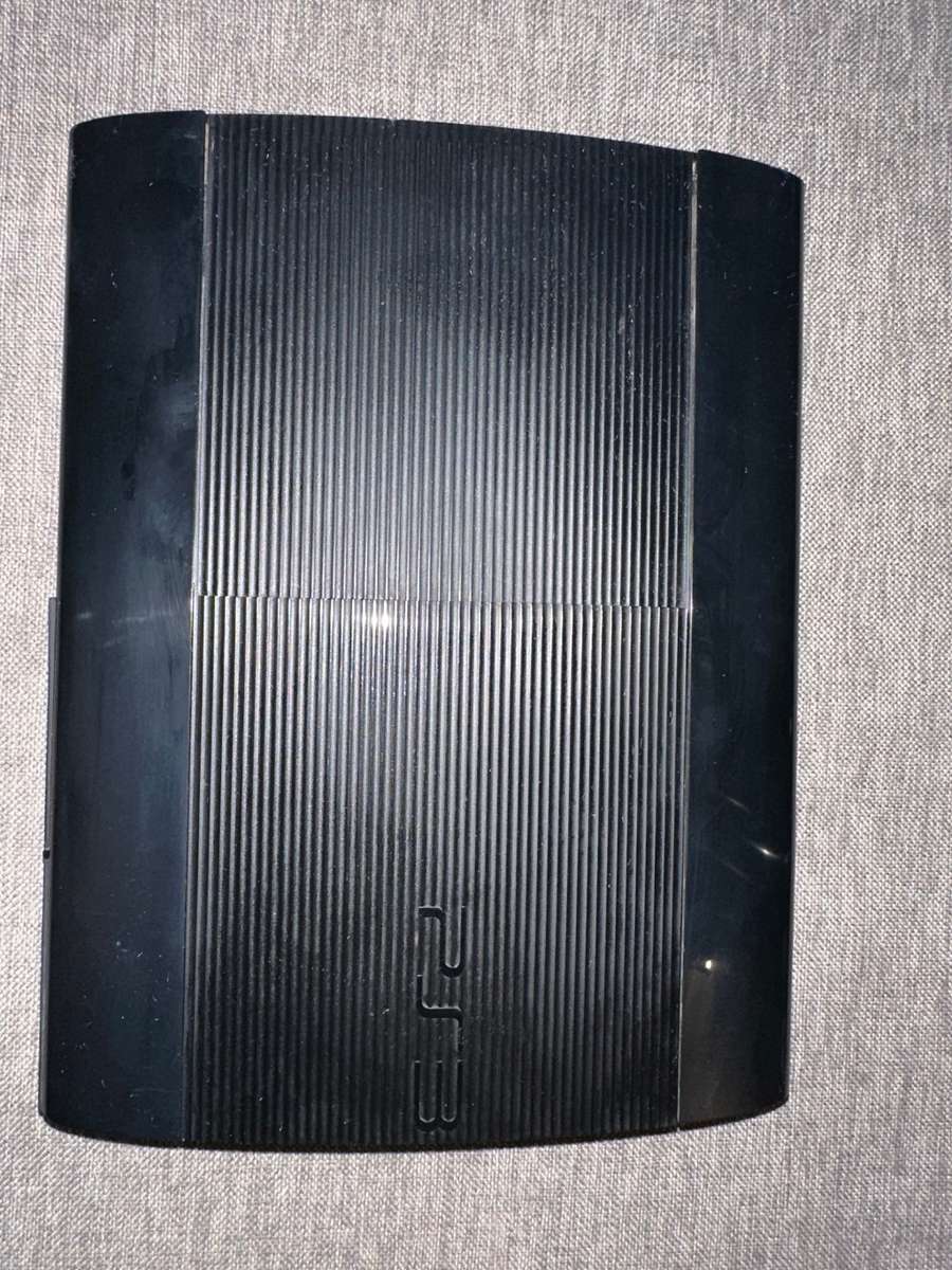 PLAYSTATION 3 SLIM 500GB 2 CONTROLLERS & 12 GAMES