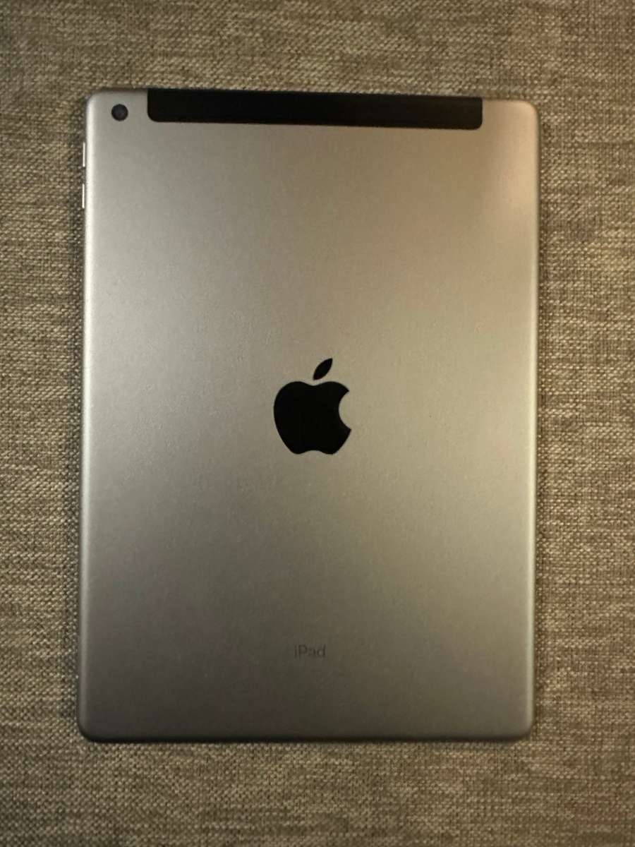 IPAD 6TH GEN MODEL A1954 32GB MINT WIFI & LTE