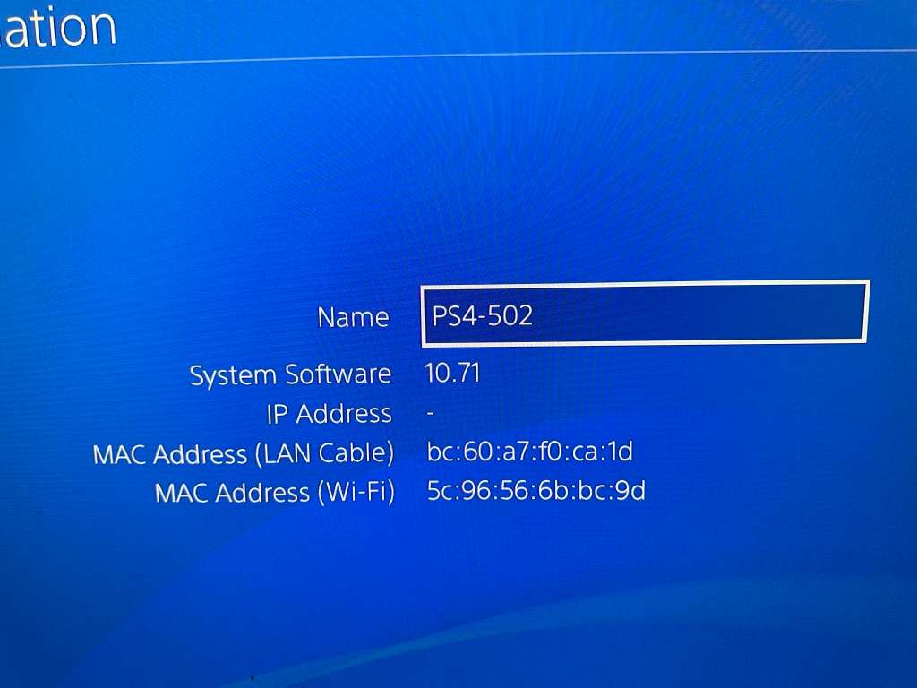 PLAYSTATION 4 SLIM 1TB  1 CONTROLLER 2 GAMES