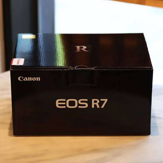 Canon EOS R7 Mirrorless Camera (Body Only) Mint As New